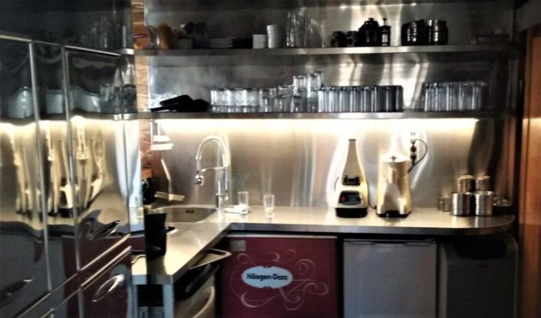 Ανοξείδωτη κουζίνα για καφετερια κατασκευασμένη για τις ανάγκες του πελάτη