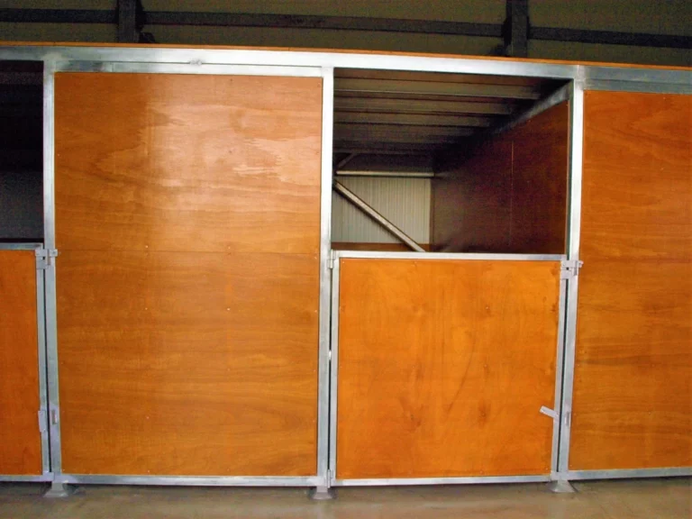 Εξωτερική όψη στάβλου αλόγου